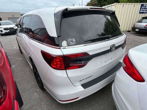 Used 2023 Honda Odyssey Sport image 3