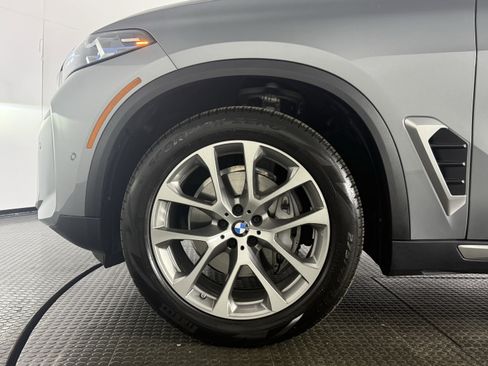 Certified 2025 BMW X5 xDrive40i w/ Executive Package image 7