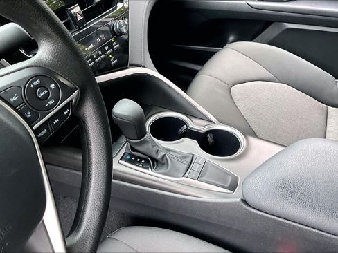 Used 2024 Toyota Camry LE w/ Convenience Package FWD image 16