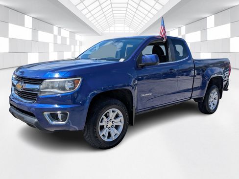Used 2016 Chevrolet Colorado LT w/ LT Convenience Package image 3