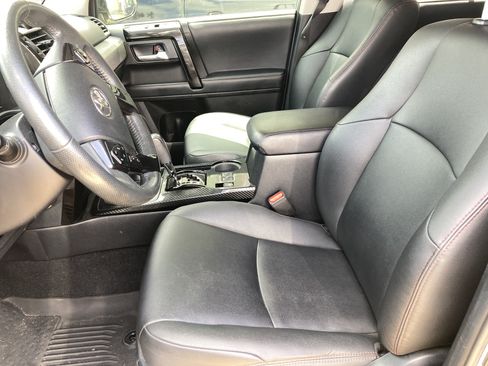 Used 2021 Toyota 4Runner Venture AWD/4WD image 3