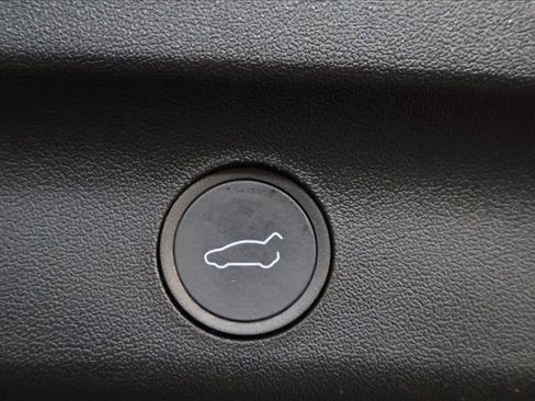 Used 2023 Tesla Model Y Long Range image 7