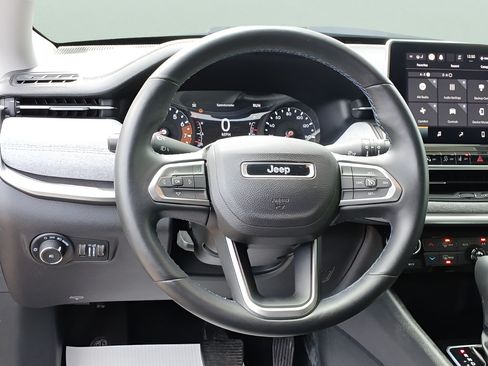 Used 2022 Jeep Compass Latitude w/ Convenience Group AWD/4WD image 22