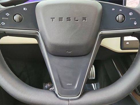 Used 2024 Tesla Model S Base image 43