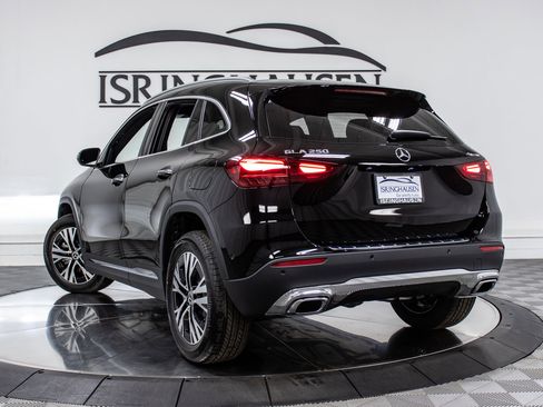 New 2025 Mercedes-Benz GLA 250 4MATIC image 29