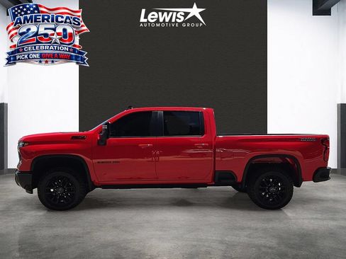Used 2025 Chevrolet Silverado 2500 LT w/ Trail Boss Package AWD/4WD image 2