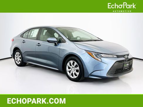 Used 2024 Toyota Corolla LE image 1