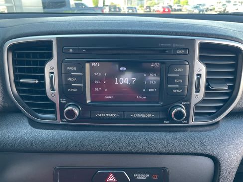 Used 2018 Kia Sportage LX FWD image 28