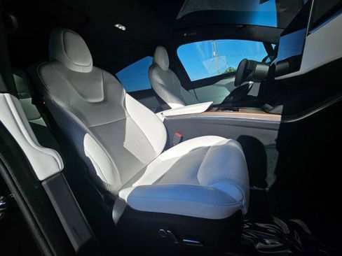 Used 2023 Tesla Model X image 55
