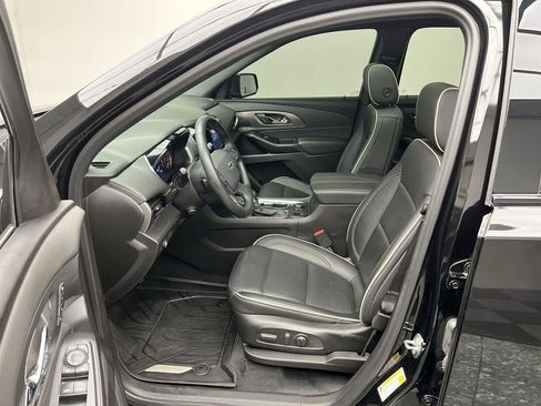 Used 2022 Chevrolet Traverse Premier w/ Redline Edition AWD/4WD image 10