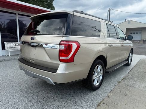 Used 2018 Ford Expedition Max XLT w/ Equipment Group 202A AWD/4WD image 11