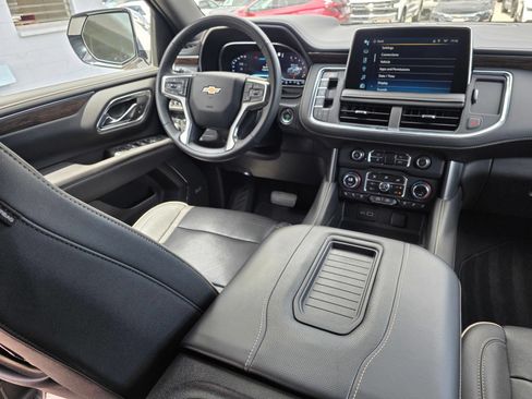 Used 2023 Chevrolet Tahoe Premier AWD/4WD image 16