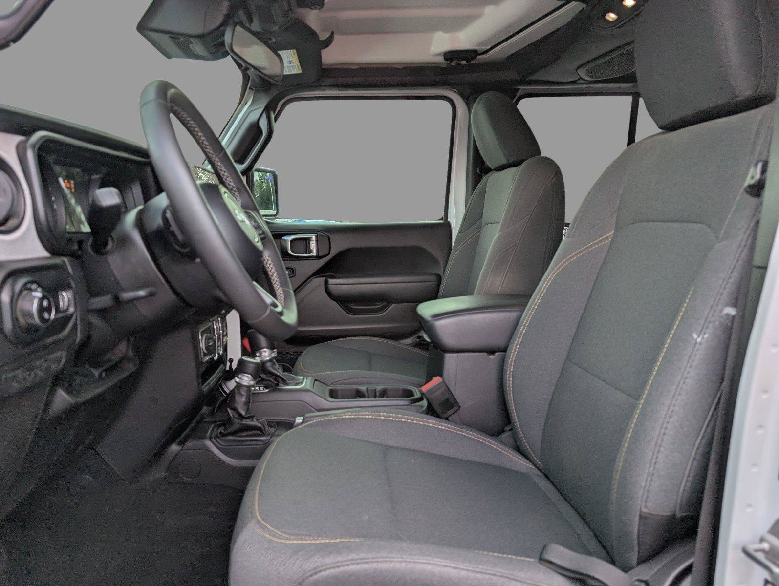 Used 2025 Jeep Gladiator Sport AWD/4WD image 14