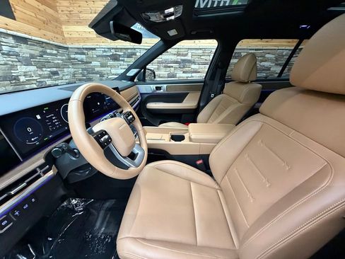 Used 2025 Hyundai Santa Fe Limited image 11