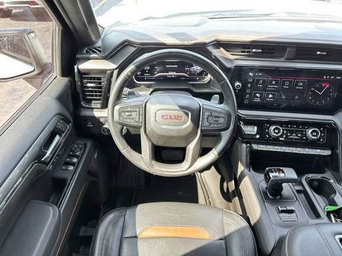 Used 2022 GMC Sierra 1500 AT4 w/ AT4 Premium Package AWD/4WD image 23