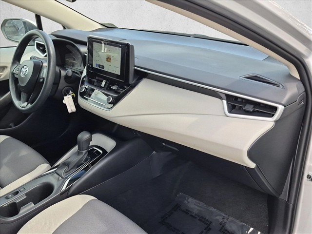 Used 2025 Toyota Corolla LE FWD image 19