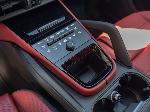 New 2026 Porsche Cayenne GTS AWD/4WD image 25