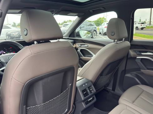 Used 2025 Audi Q5 Premium w/ Convenience Package AWD/4WD image 22