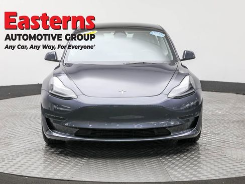 Used 2023 Tesla Model 3 Standard Range image 2