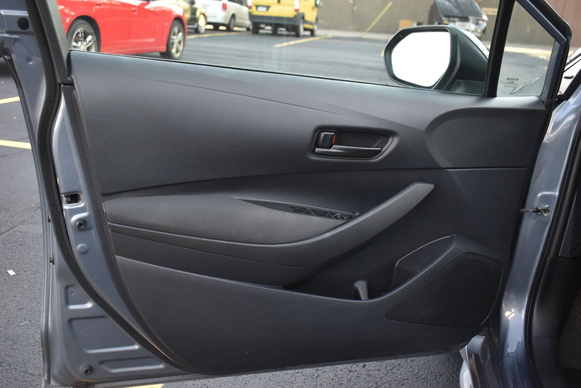 Used 2024 Toyota Corolla LE FWD image 11