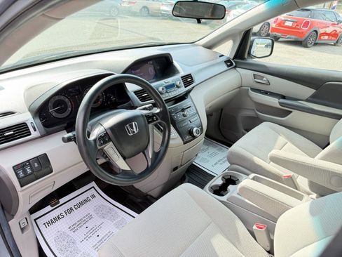 Used 2012 Honda Odyssey EX image 11