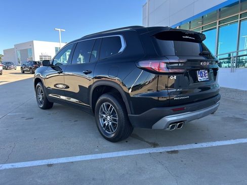 Used 2025 GMC Acadia Elevation image 9