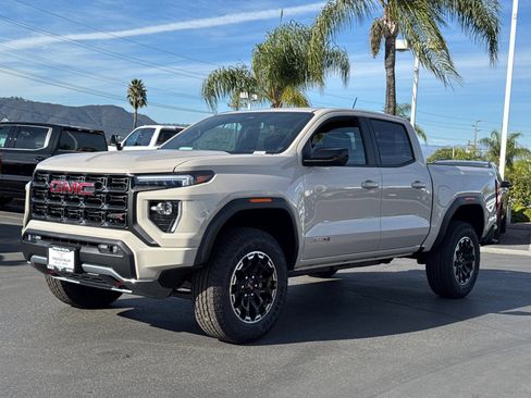 New 2026 GMC Canyon AT4 image 4
