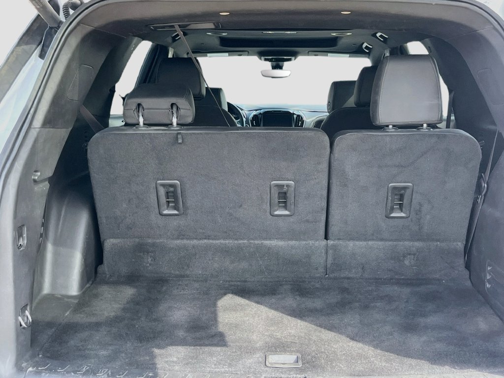 Used 2023 Chevrolet Traverse High Country w/ LPO, Floor Liner Package AWD/4WD image 29