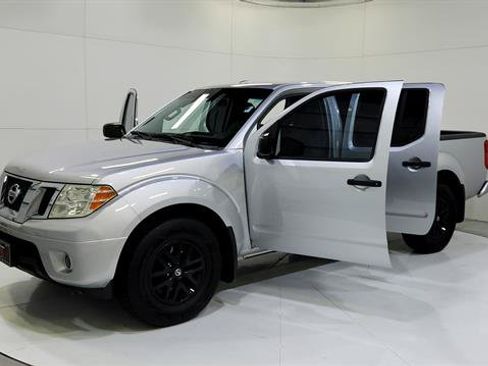 Used 2014 Nissan Frontier SV RWD image 30