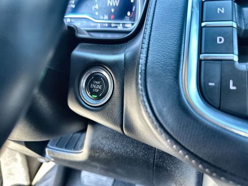 Used 2023 Chevrolet Suburban LT image 17