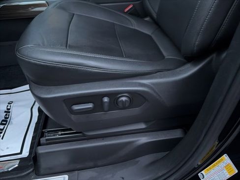 Used 2022 Chevrolet Silverado 1500 LT Trail Boss w/ LT Trail Boss Premium Package image 12