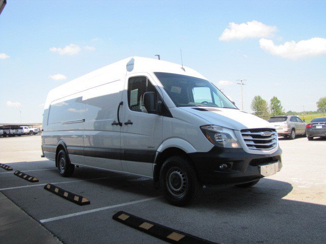 Used 2014 Freightliner Sprinter 2500 RWD image 4