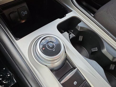 Certified 2023 Ford Explorer XLT RWD image 29