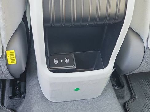 New 2027 Hyundai Kona SE FWD image 23