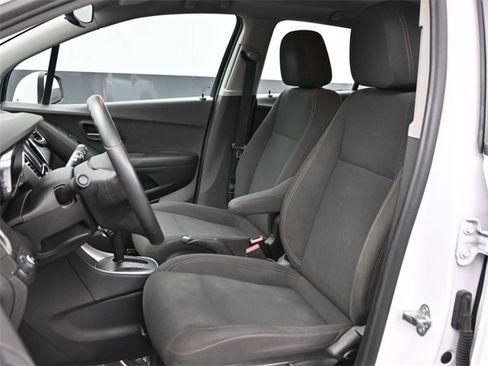 Used 2019 Chevrolet Trax LS image 9