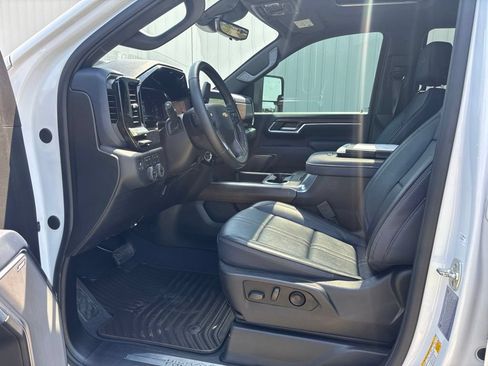 Used 2025 Chevrolet Silverado 3500 High Country w/ High Country Premium Package AWD/4WD image 11
