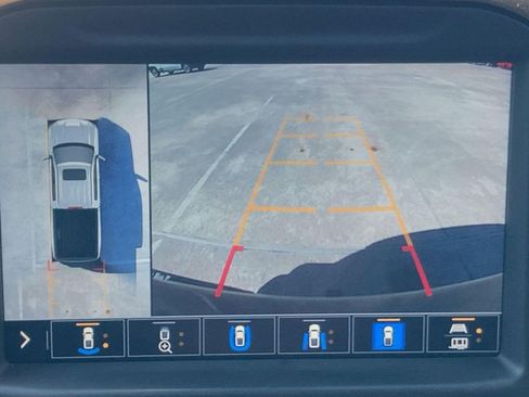 Used 2021 Chevrolet Silverado 1500 High Country w/ Technology Package image 26