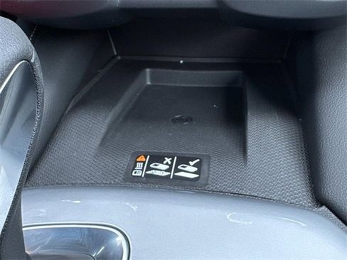 Used 2025 Chevrolet Blazer LT w/ Convenience Package image 38