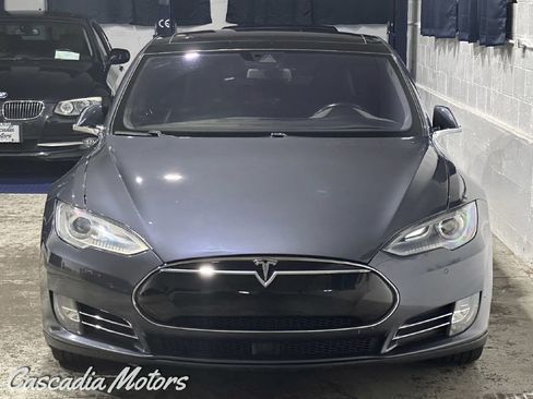 Used 2016 Tesla Model S P90D image 2