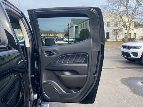 Used 2022 GMC Canyon Denali image 29