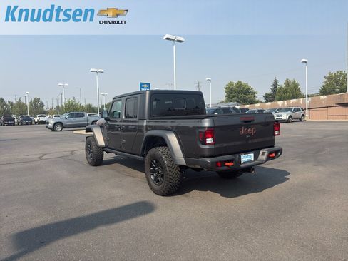 Used 2023 Jeep Gladiator Mojave w/ Cold Weather Group AWD/4WD image 5