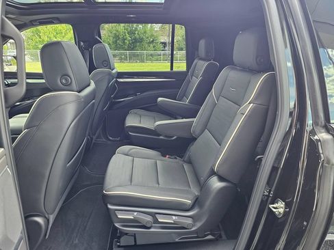 New 2026 Cadillac Escalade ESV Sport AWD/4WD image 17