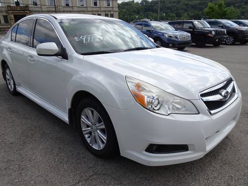 Used 2011 Subaru Legacy 2.5i Premium w/ All-Weather Pkg AWD/4WD image 4