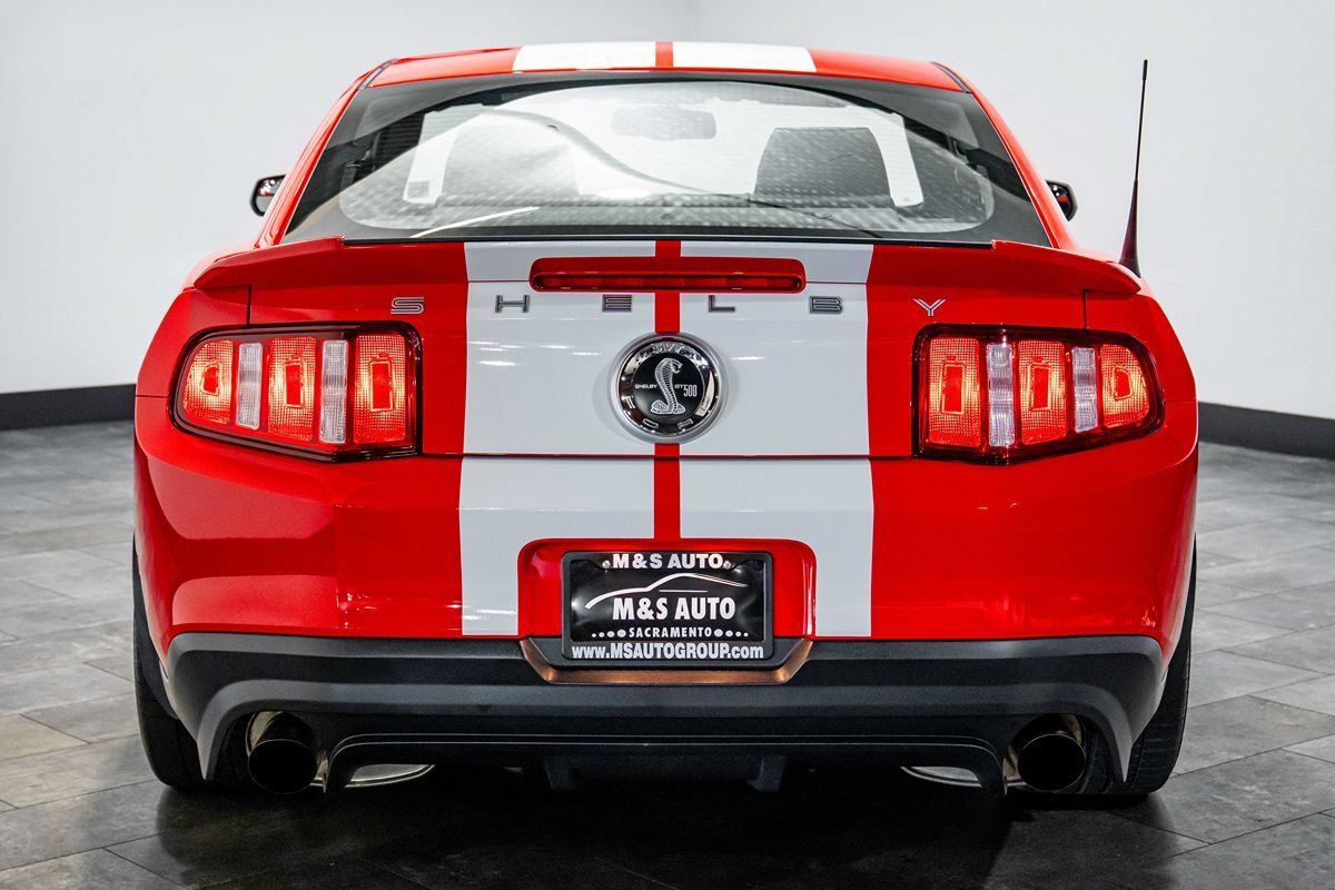 Used 2012 Ford Mustang Shelby GT500 RWD image 4