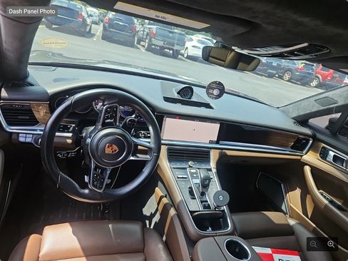 Used 2017 Porsche Panamera Turbo AWD/4WD image 9