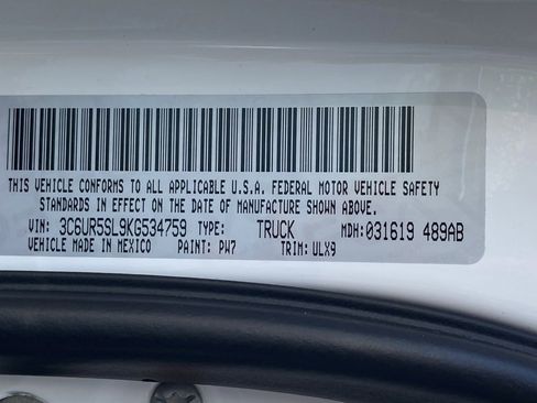 Used 2019 RAM 2500 Limited image 47