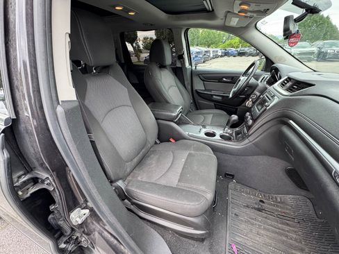 Used 2017 Chevrolet Traverse LT w/ True North Edition AWD/4WD image 10