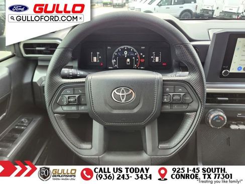 Used 2025 Toyota Tacoma SR5 AWD/4WD image 13