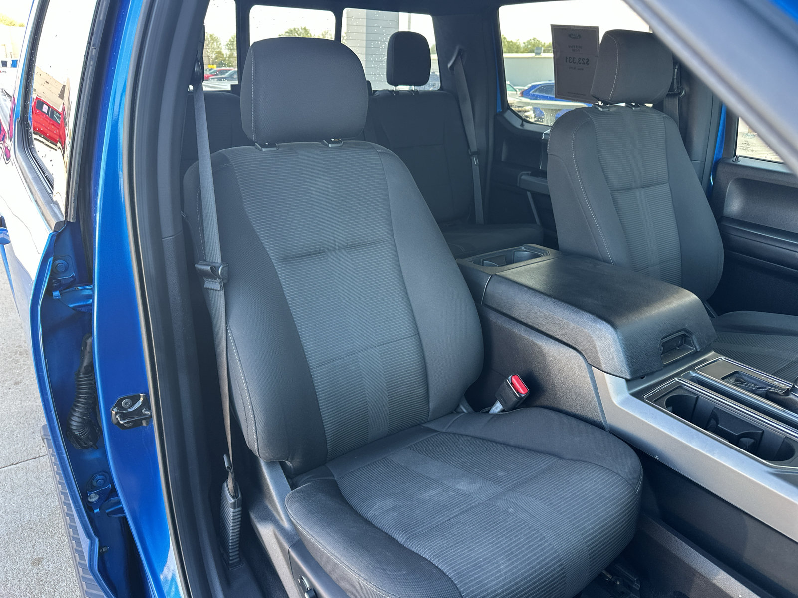 Used 2015 Ford F150 XLT w/ Equipment Group 302A Luxury AWD/4WD image 32