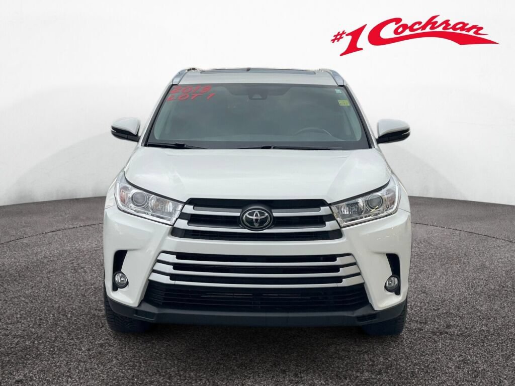 Used 2019 Toyota Highlander XLE AWD/4WD image 38